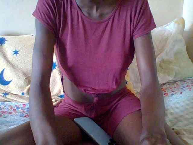 Sky_Sophia webcam
