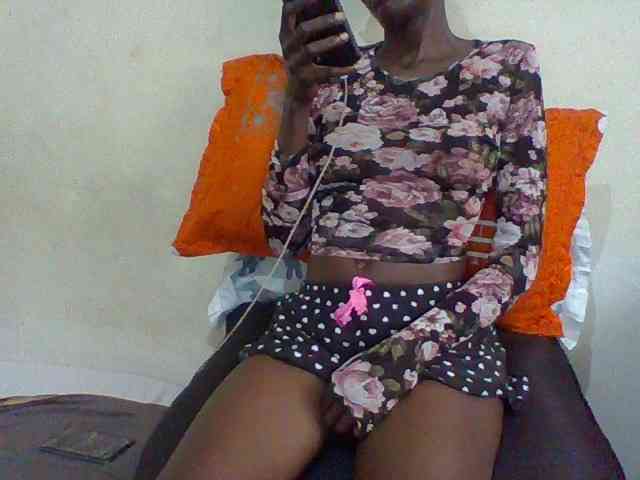 Sky_Sophia webcam
