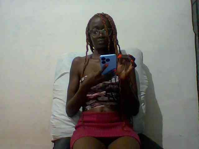 Sky_Sophia webcam