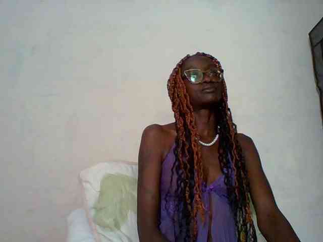 Sky_Sophia webcam