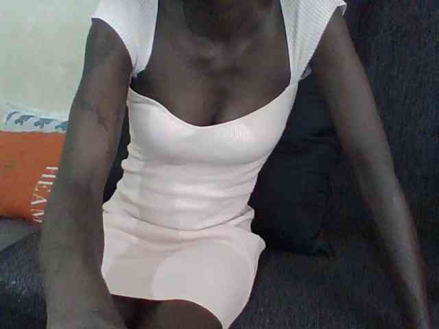 Sky_Sophia webcam