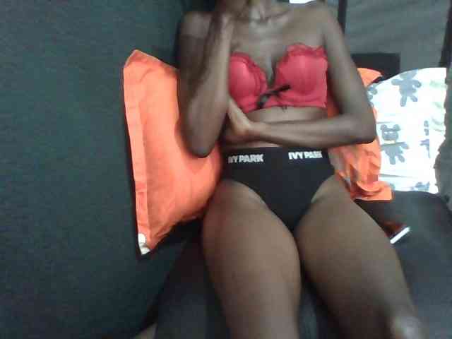 Sky_Sophia webcam