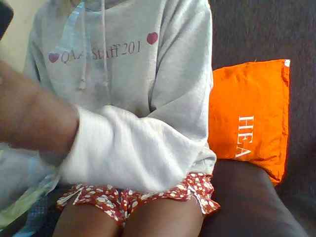 Sky_Sophia webcam