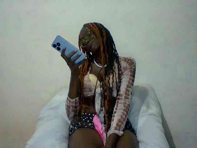 Sky_Sophia webcam