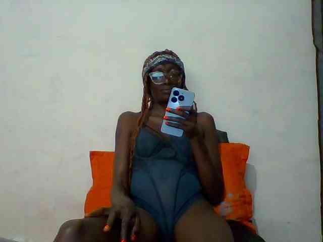 Sky_Sophia webcam