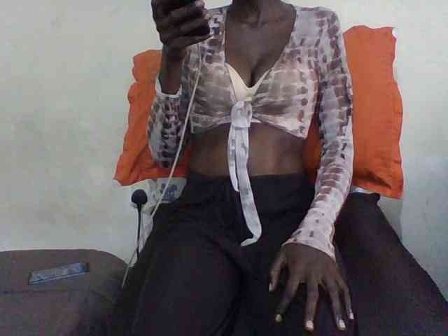 Sky_Sophia webcam