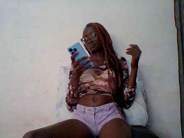 Sky_Sophia webcam