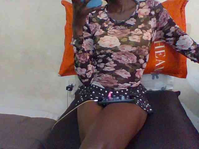 Sky_Sophia webcam