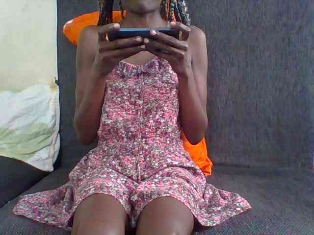 Sky_Sophia webcam