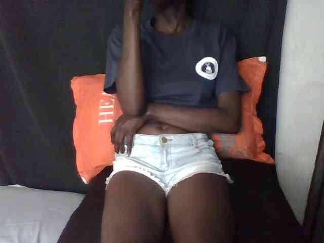 Sky_Sophia webcam