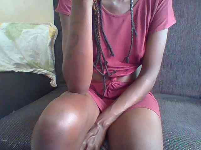 Sky_Sophia webcam