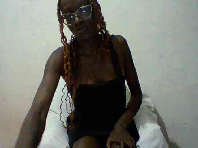 Sky_Sophia webcam