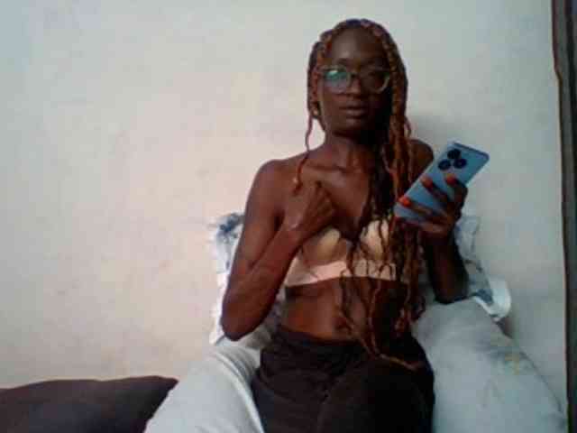 Sky_Sophia webcam