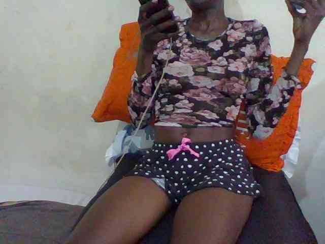 Sky_Sophia webcam
