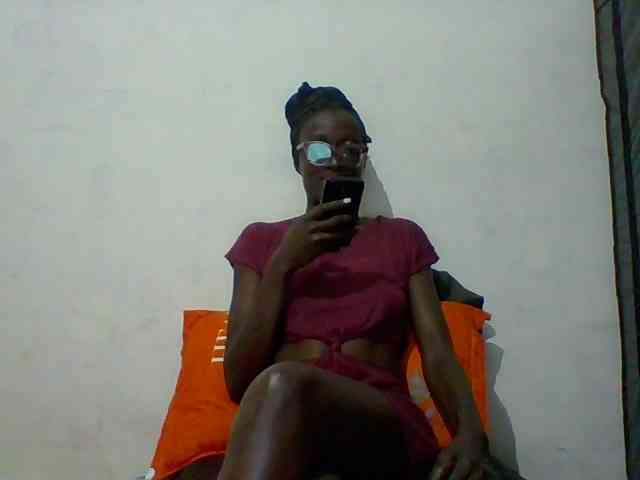Sky_Sophia webcam