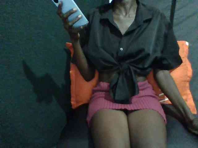 Sky_Sophia webcam