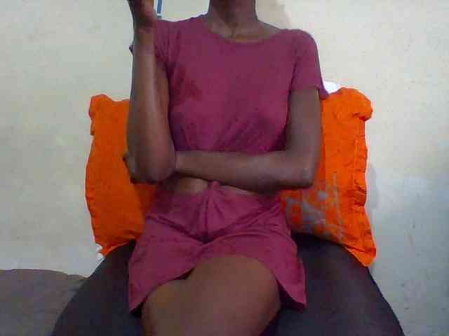 Sky_Sophia webcam