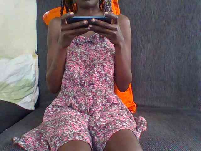 Sky_Sophia webcam