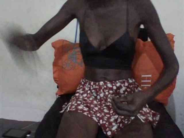 Sky_Sophia webcam