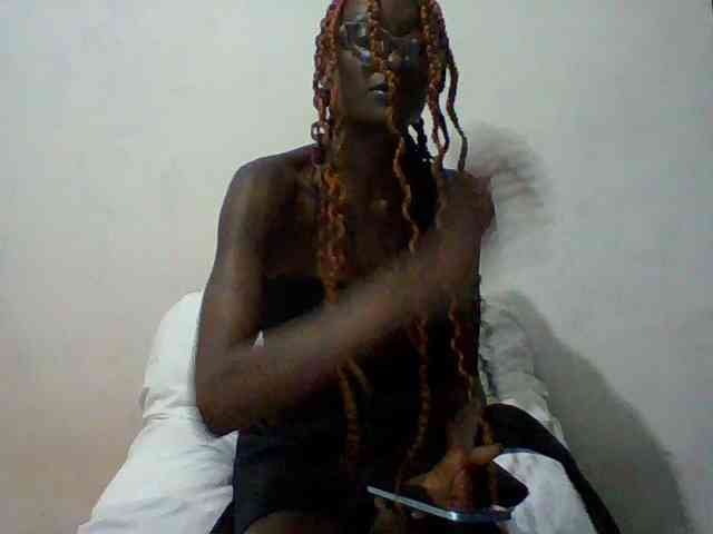 Sky_Sophia webcam