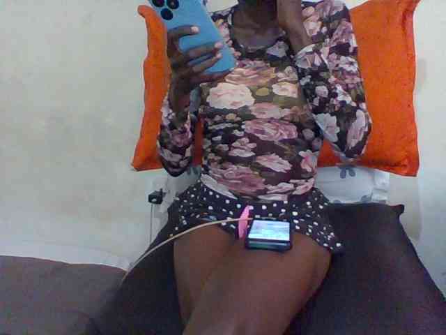 Sky_Sophia webcam