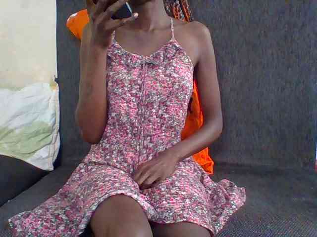 Sky_Sophia webcam