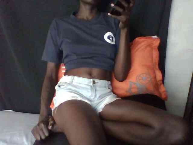 Sky_Sophia webcam