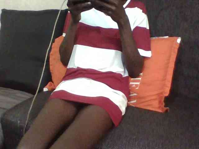 Sky_Sophia webcam