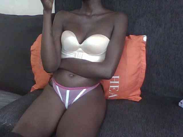 Sky_Sophia webcam