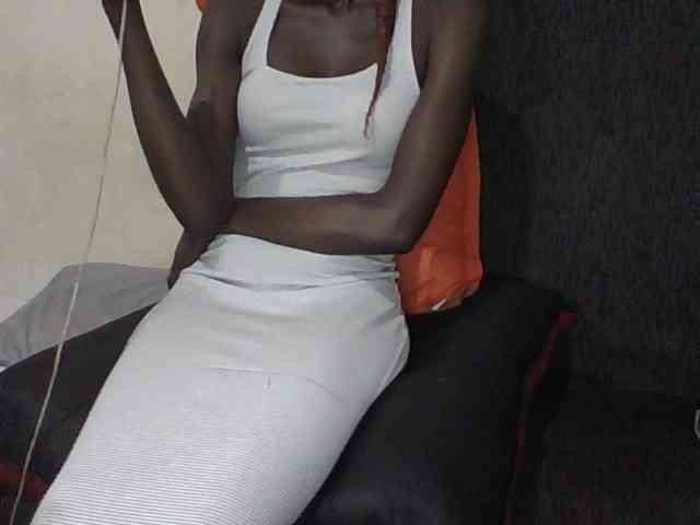 Sky_Sophia webcam