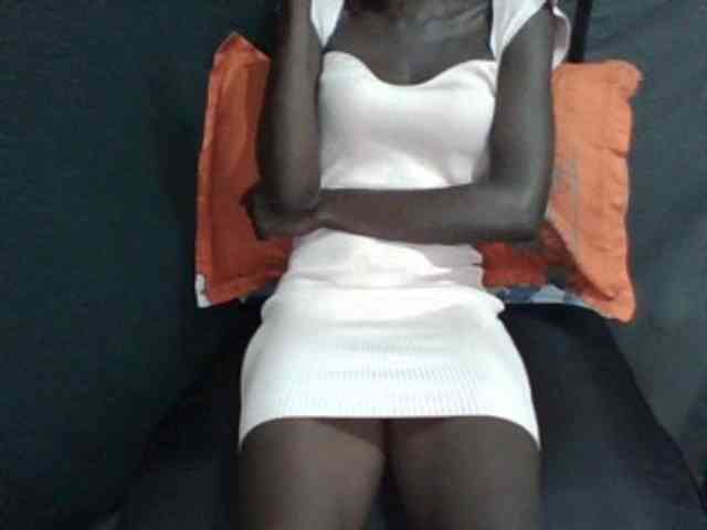 Sky_Sophia webcam