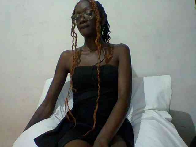 Sky_Sophia webcam