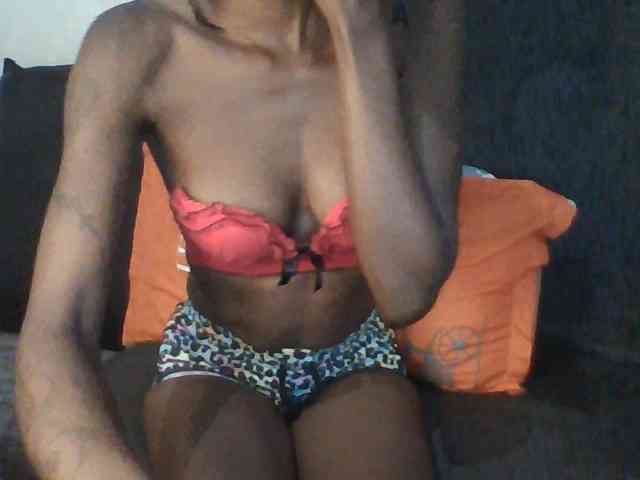 Sky_Sophia webcam
