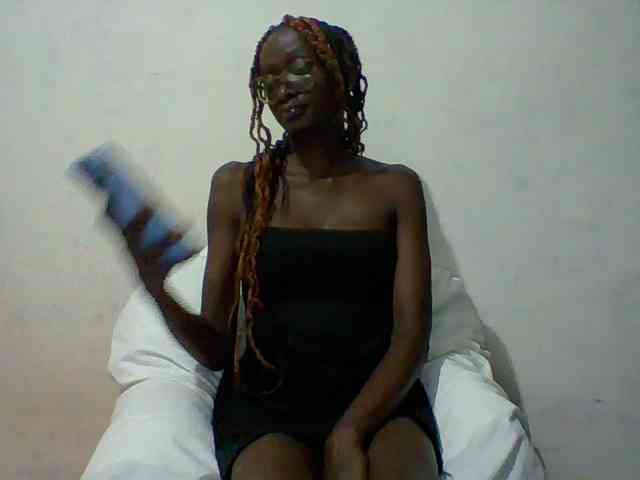 Sky_Sophia webcam