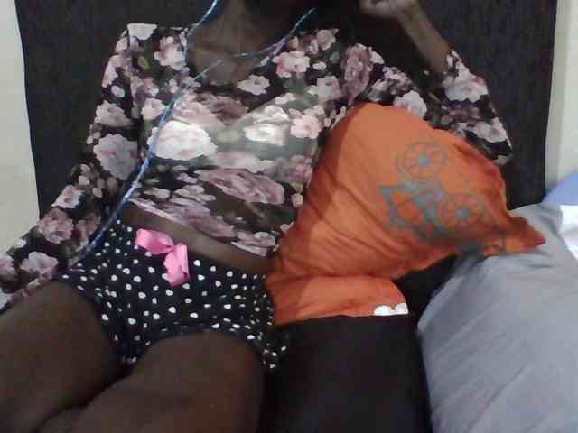Sky_Sophia webcam