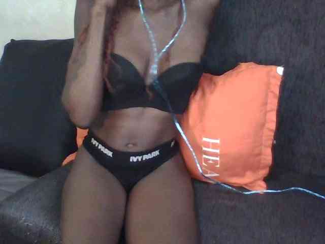 Sky_Sophia webcam