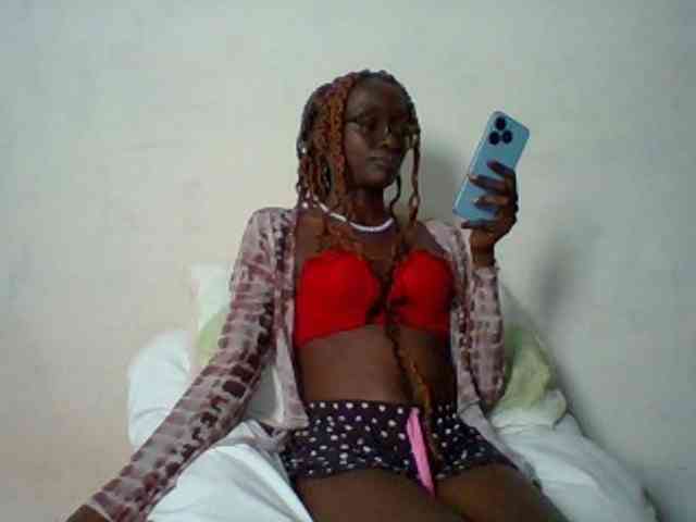 Sky_Sophia webcam
