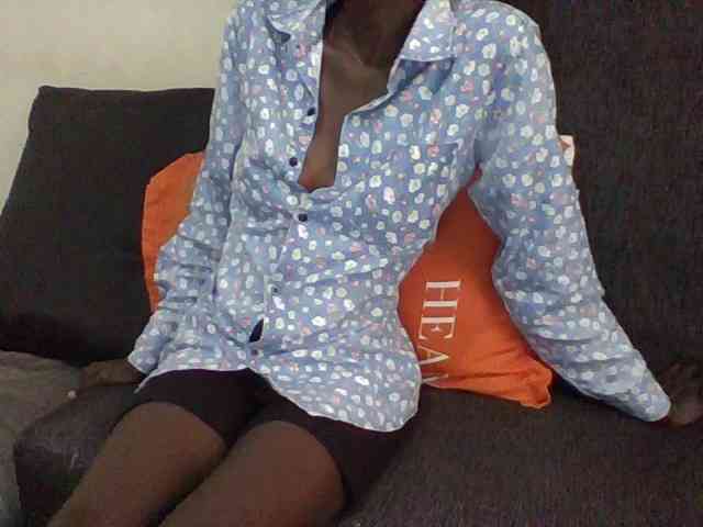 Sky_Sophia webcam