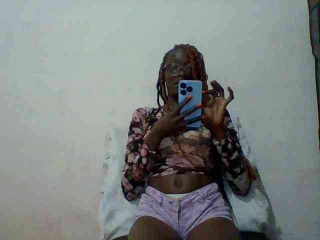 Sky_Sophia webcam
