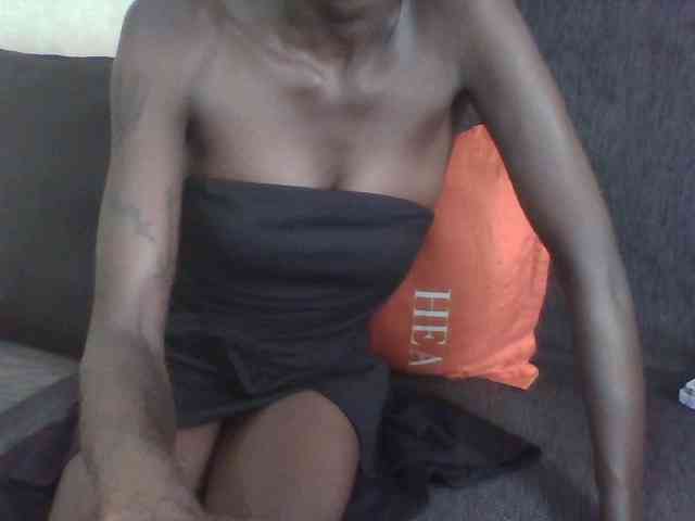 Sky_Sophia webcam