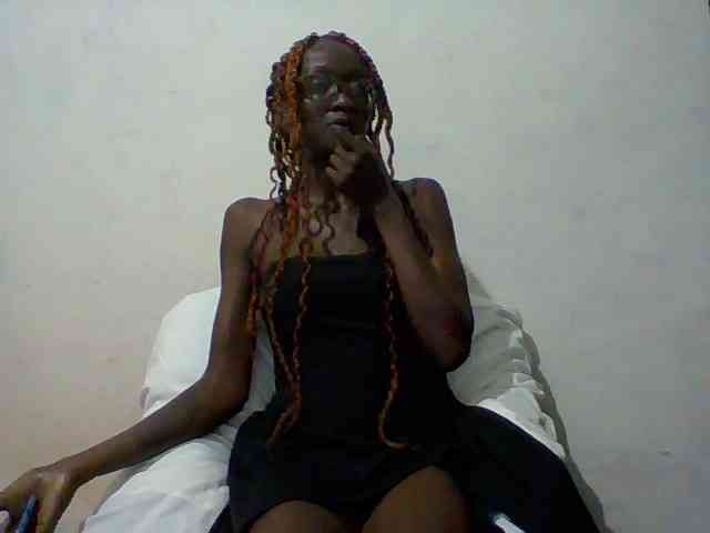 Sky_Sophia webcam