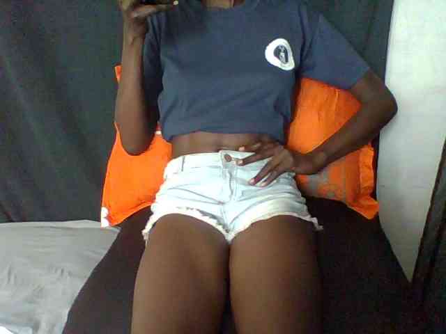 Sky_Sophia webcam