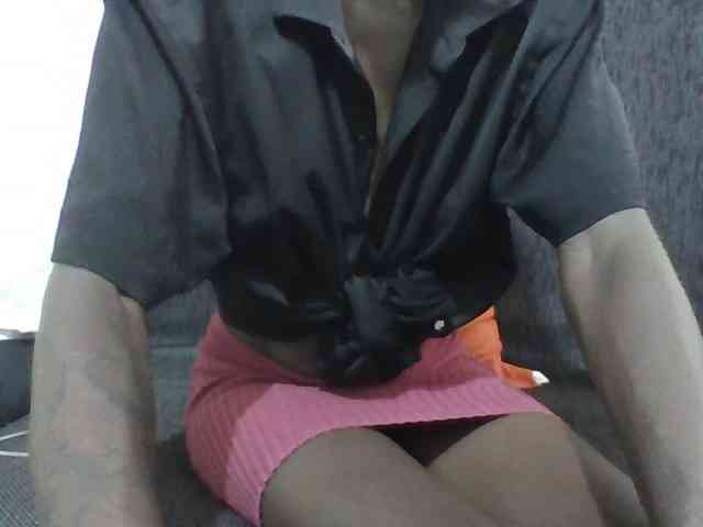 Sky_Sophia webcam