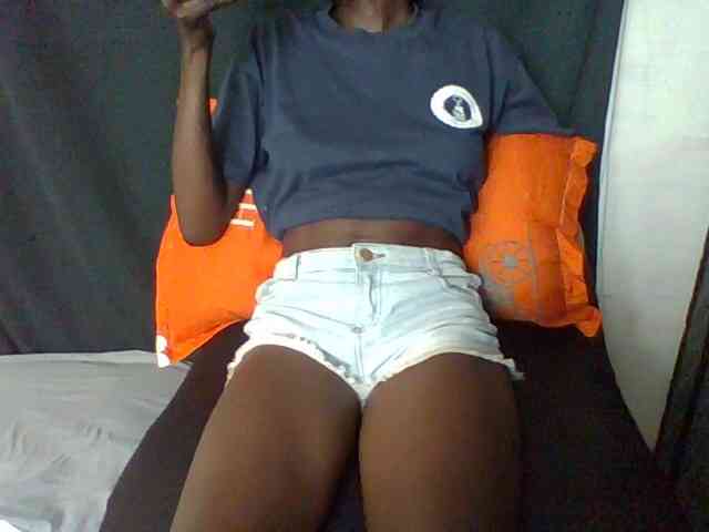 Sky_Sophia webcam