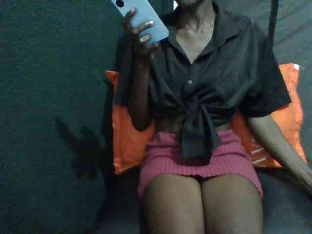 Sky_Sophia webcam