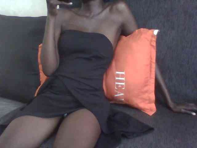 Sky_Sophia webcam