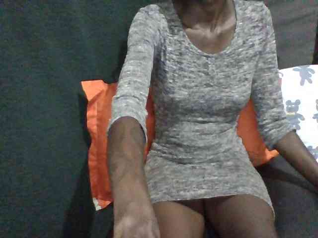 Sky_Sophia webcam