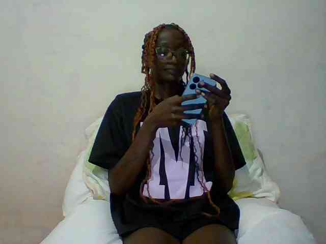 Sky_Sophia webcam