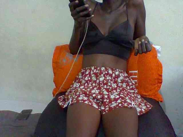 Sky_Sophia webcam