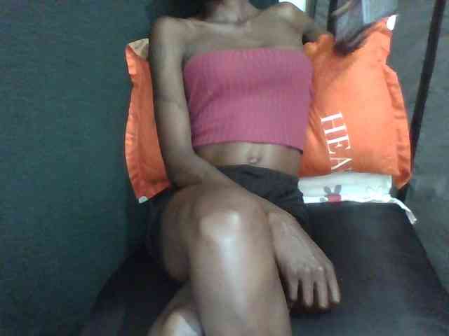 Sky_Sophia webcam